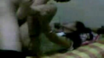 Tatlı turk gizli kamera porno kedi ineğin yüzüne oturur